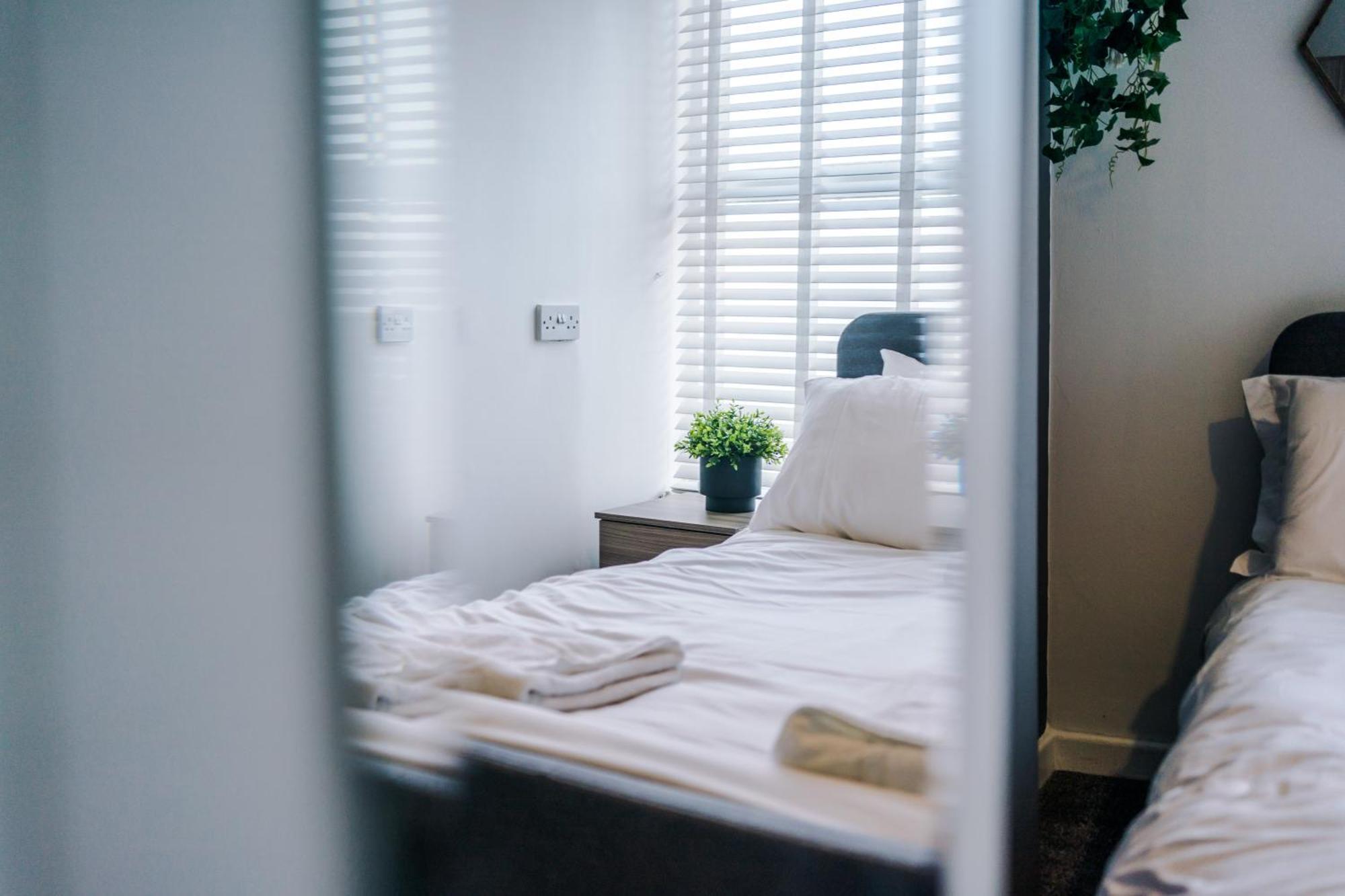Large 7 Bedroom Town House In Chester City Centre 외부 사진