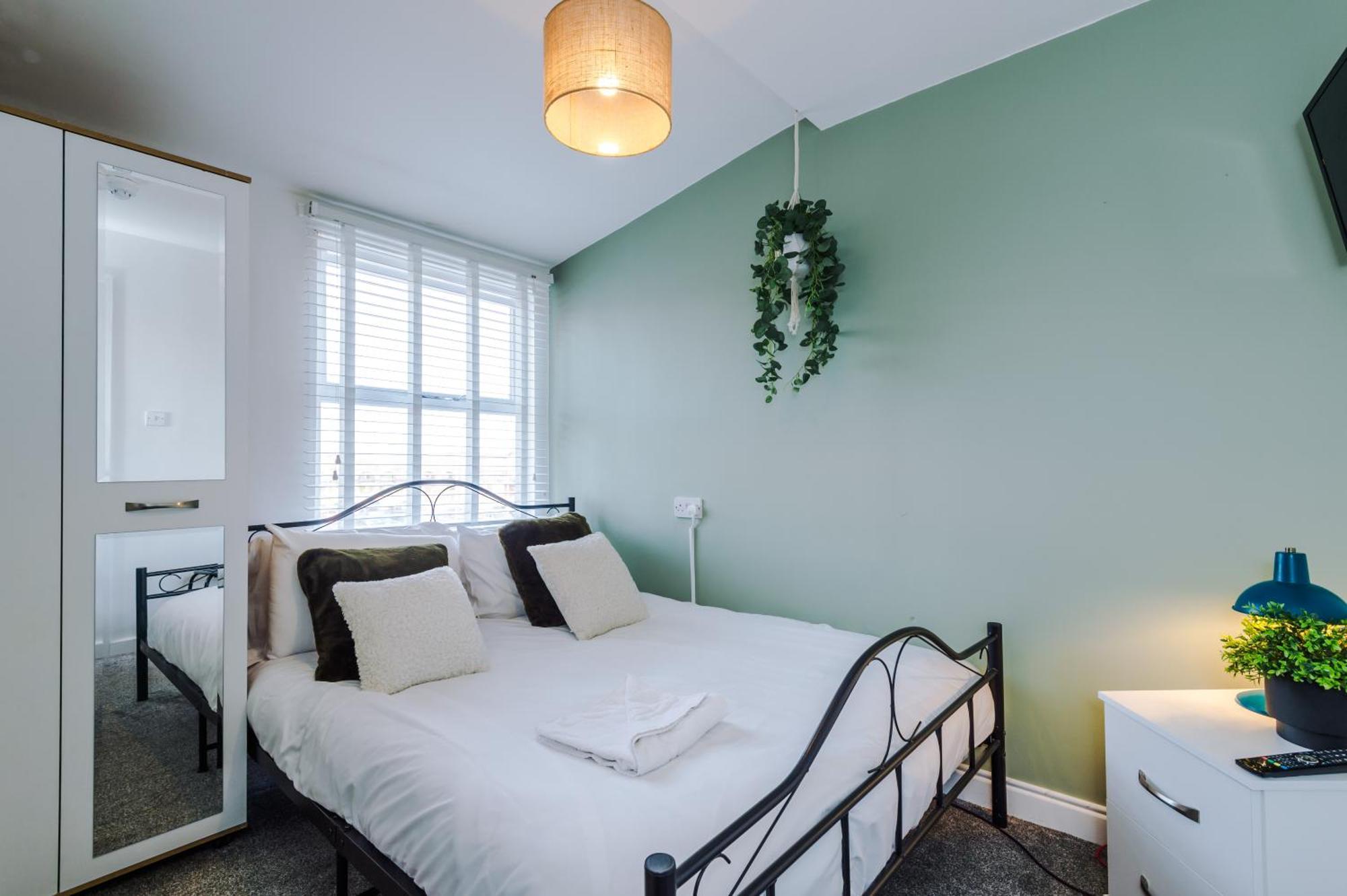 Large 7 Bedroom Town House In Chester City Centre 외부 사진